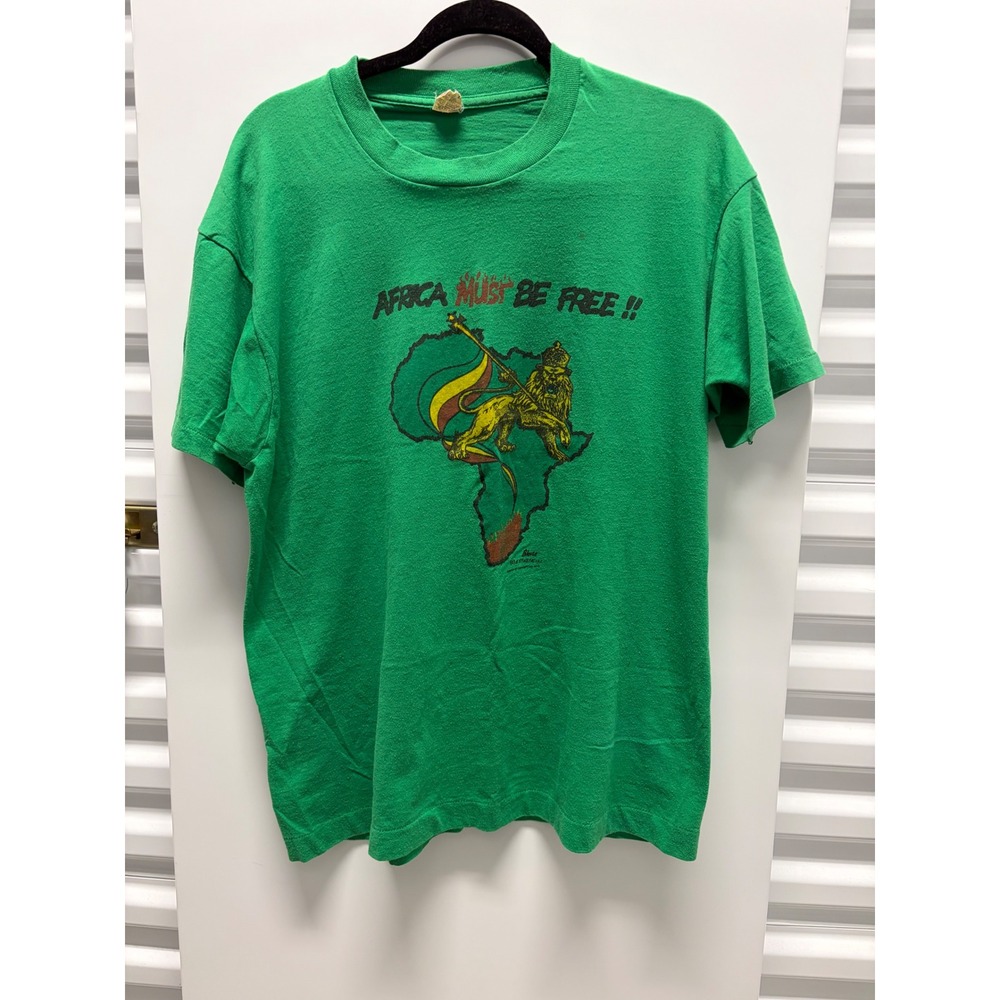1980s Vintage Screen Stars Africa Must Be Free T-Shirt Mens XL Green Good